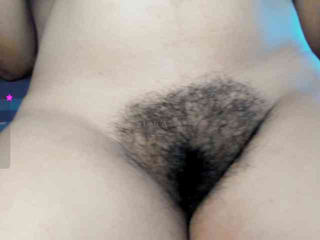 LoveQuinn webcam