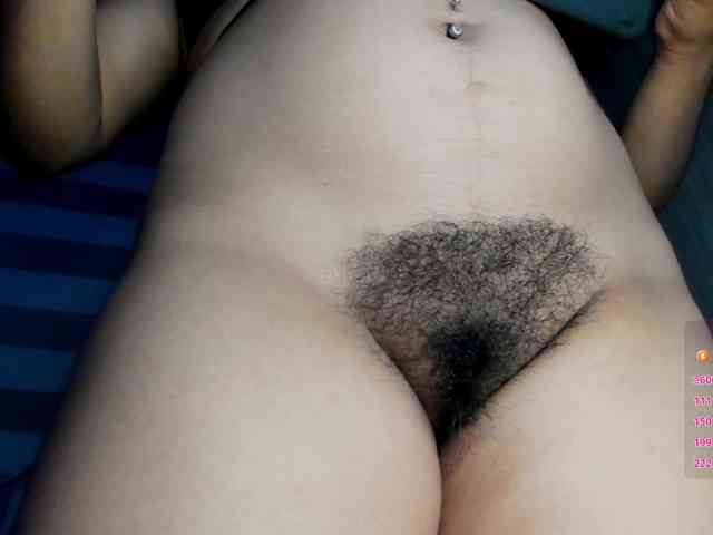 LoveQuinn webcam