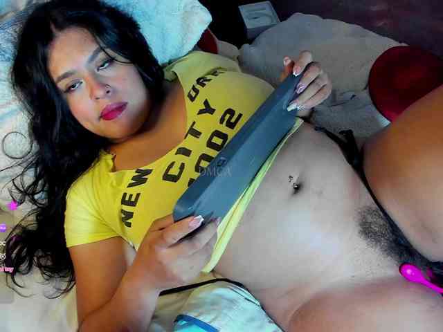 LoveQuinn webcam