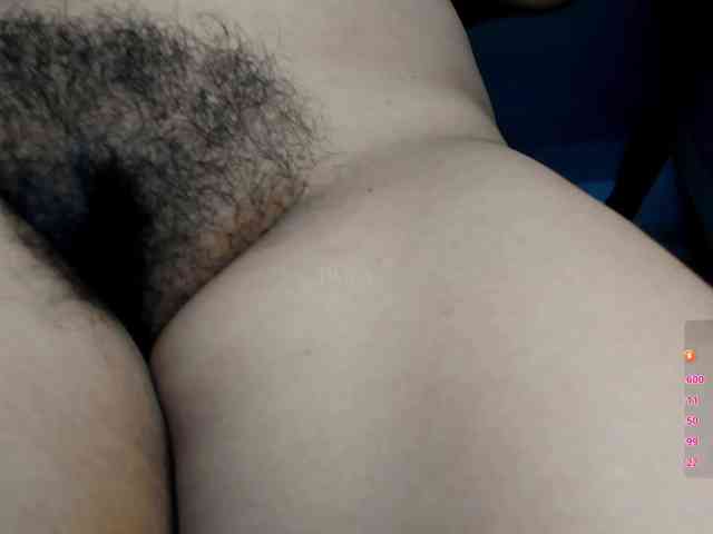 LoveQuinn webcam