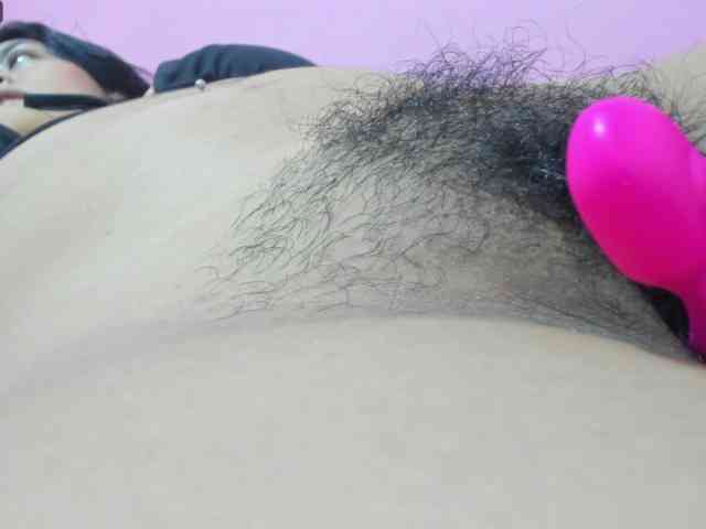 LoveQuinn webcam