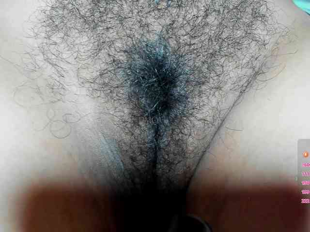 LoveQuinn webcam