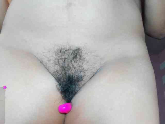 LoveQuinn webcam