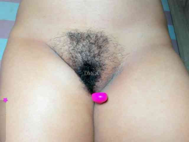 LoveQuinn webcam