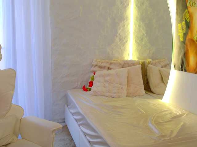 Moniqque Live Cam on BongaCams