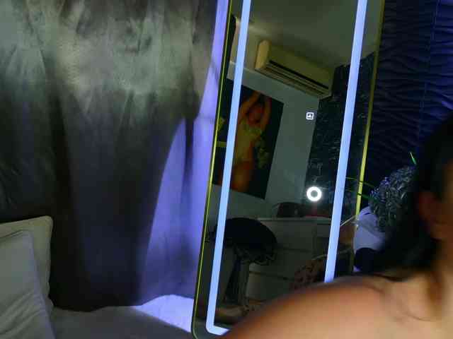 Moniqque webcam