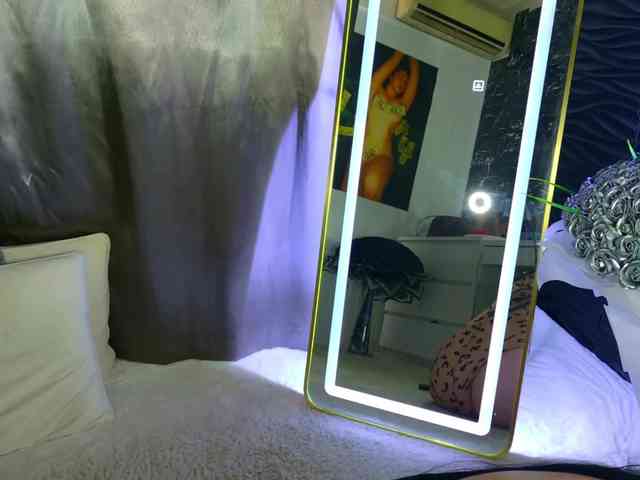 Moniqque webcam