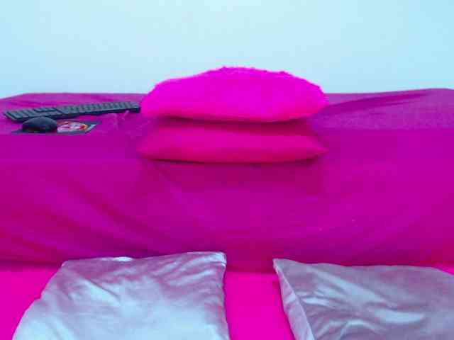 milytylor webcam