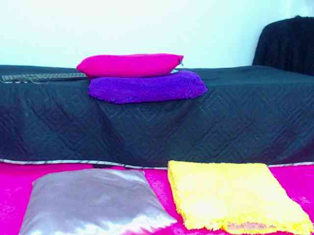 milytylor webcam