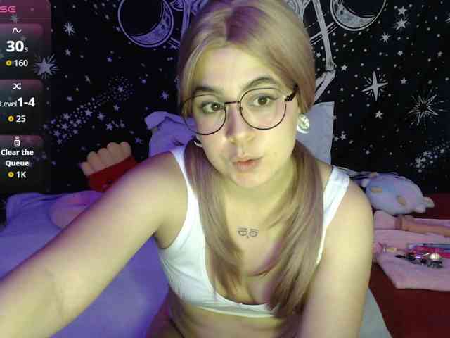 CherrySweet000 webcam