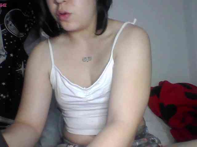 CherrySweet000 webcam