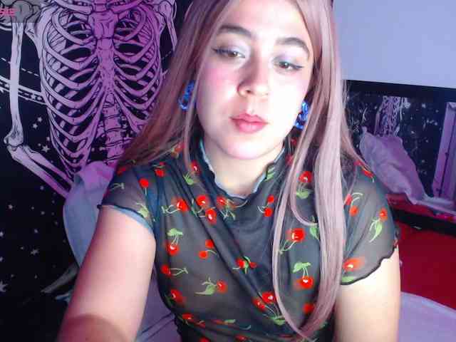 CherrySweet000 webcam