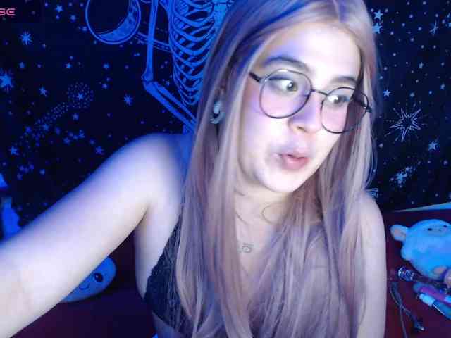 CherrySweet000 webcam