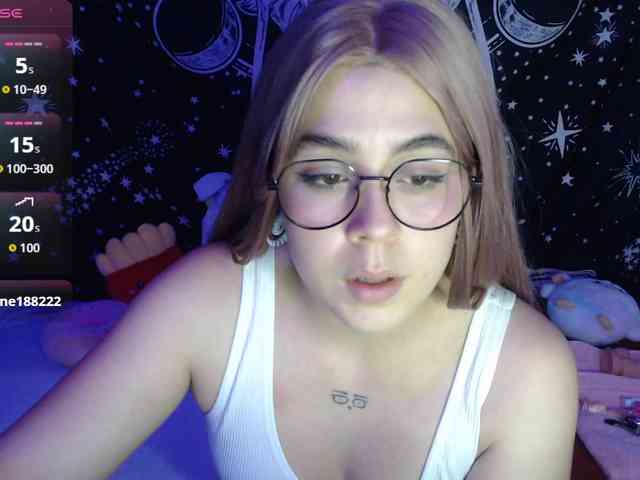 CherrySweet000 webcam