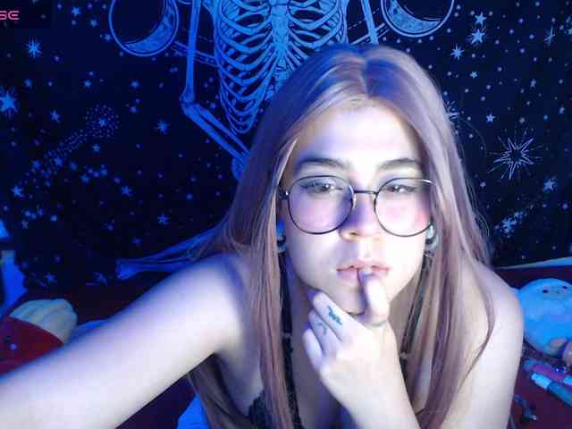 CherrySweet000 webcam