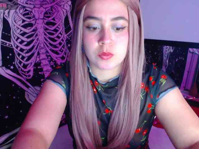 CherrySweet000 webcam