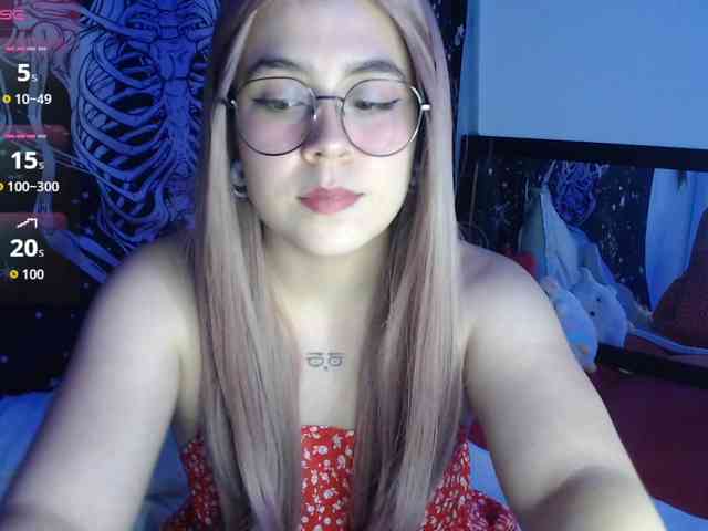 CherrySweet000 webcam