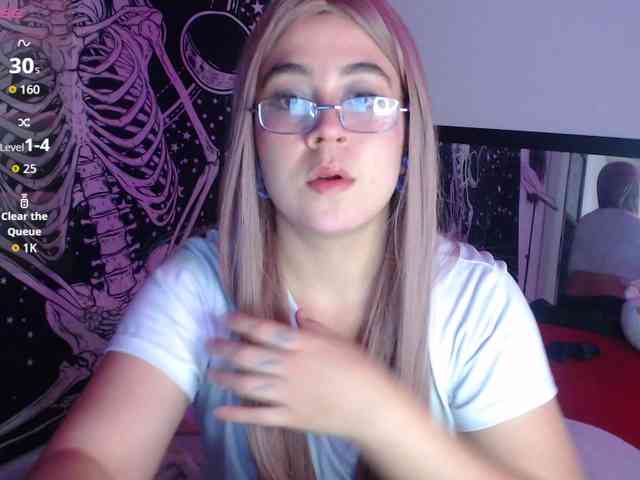 CherrySweet000 webcam