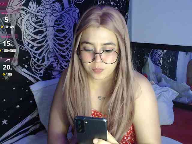 CherrySweet000 webcam
