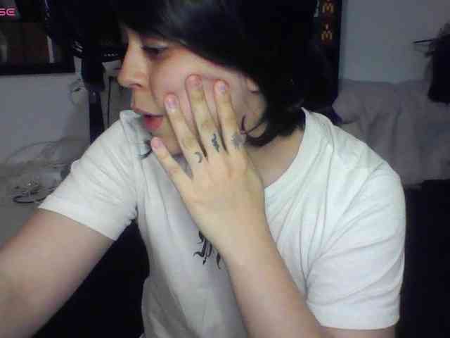 CherrySweet000 webcam