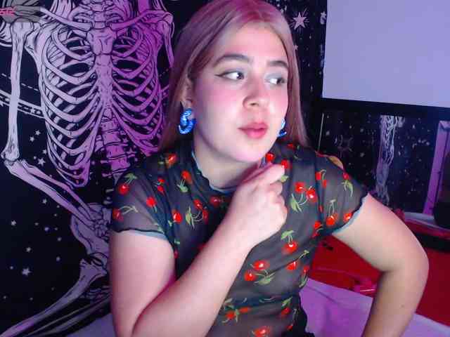 CherrySweet000 webcam