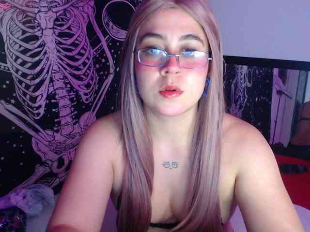 CherrySweet000 webcam