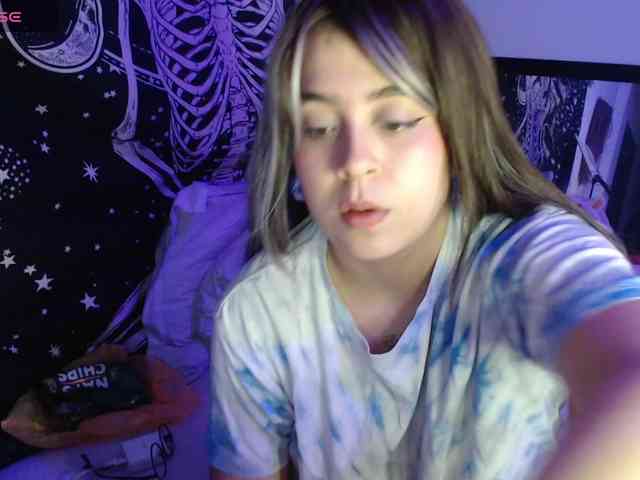 CherrySweet000 webcam