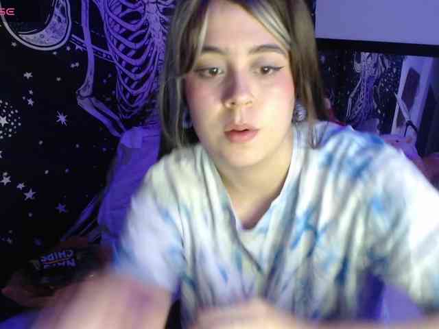 CherrySweet000 webcam