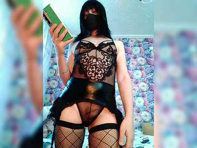 AmazonkaKriss Live Webcam on BongaCams