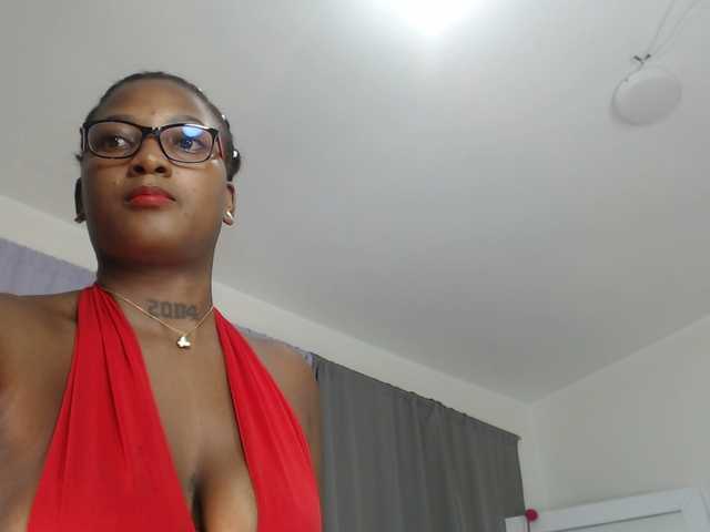 AshlieGreen from BongaCams