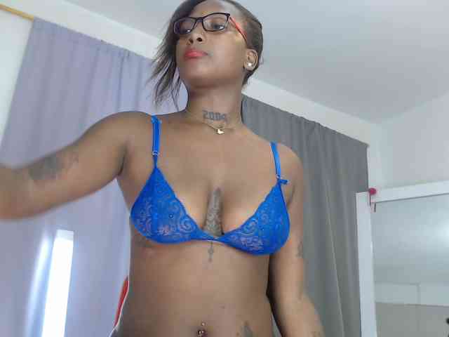 AshlieGreen webcam