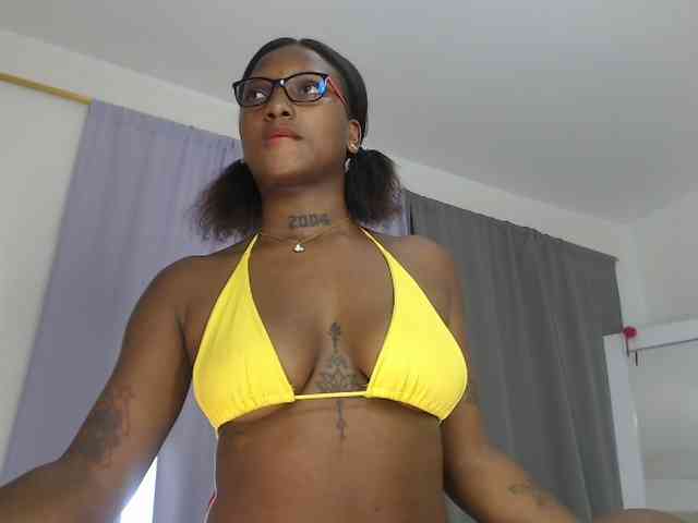 AshlieGreen webcam