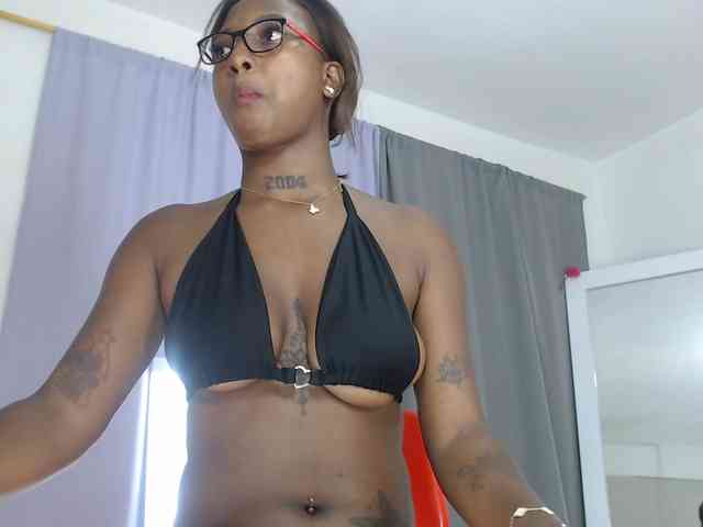 AshlieGreen webcam