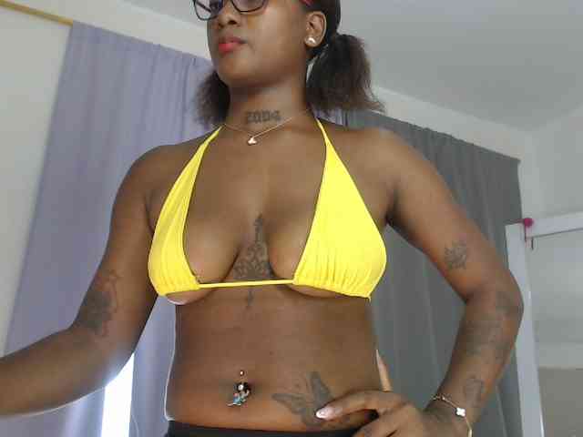 AshlieGreen webcam