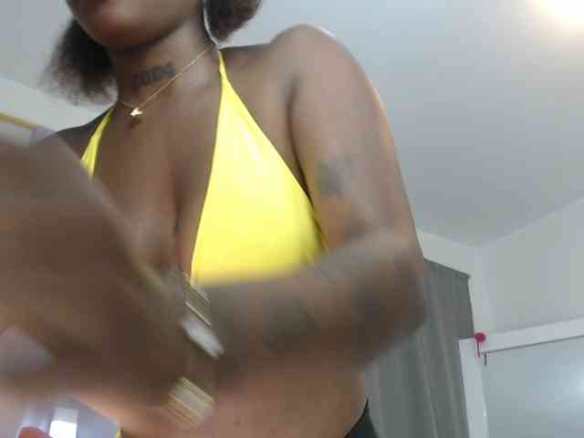 AshlieGreen webcam