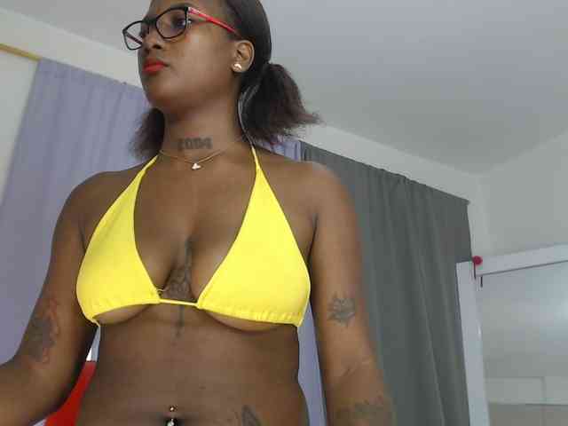 AshlieGreen webcam