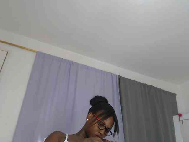 AshlieGreen webcam