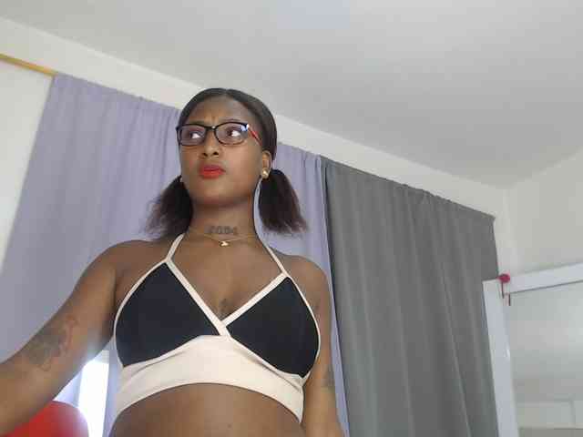 AshlieGreen webcam