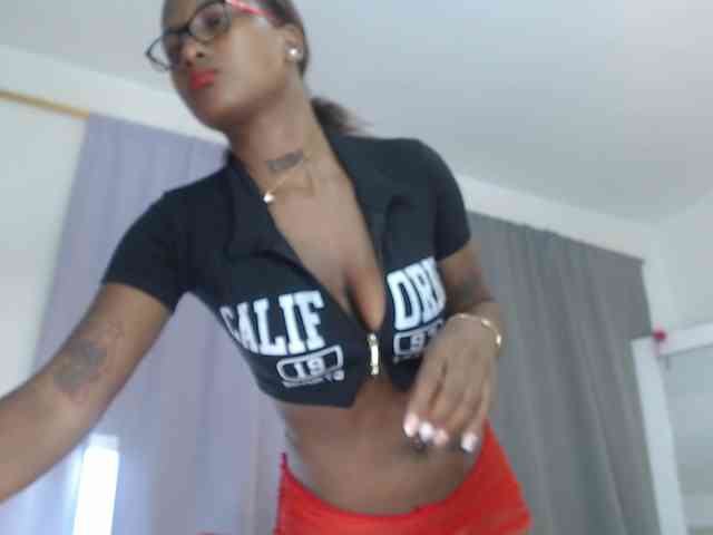 AshlieGreen webcam