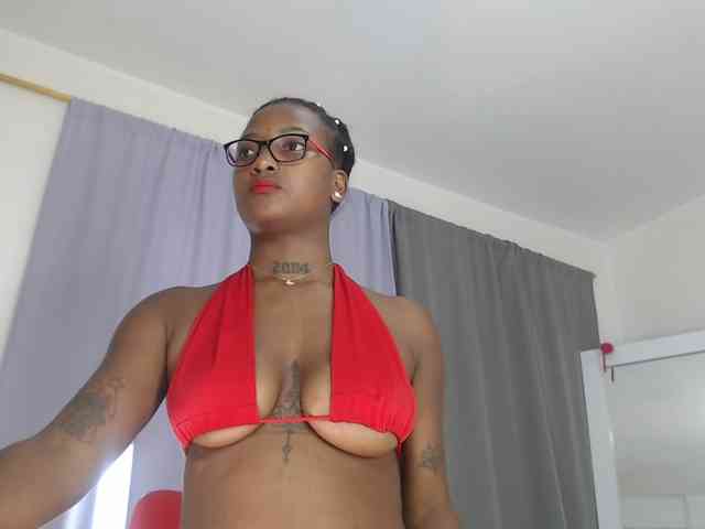 AshlieGreen webcam
