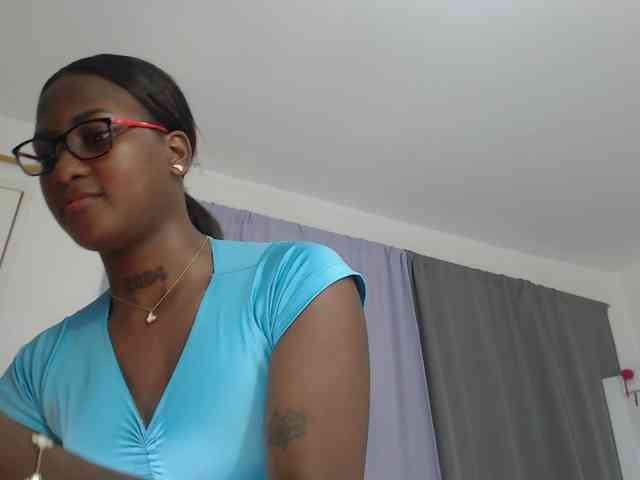 AshlieGreen webcam