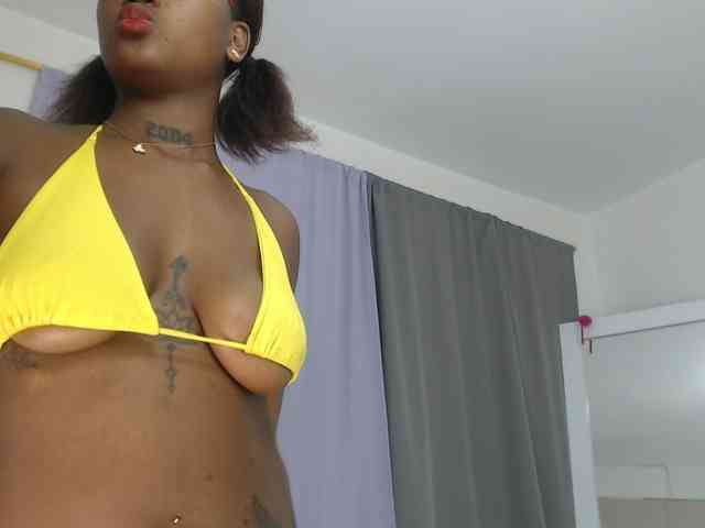AshlieGreen webcam