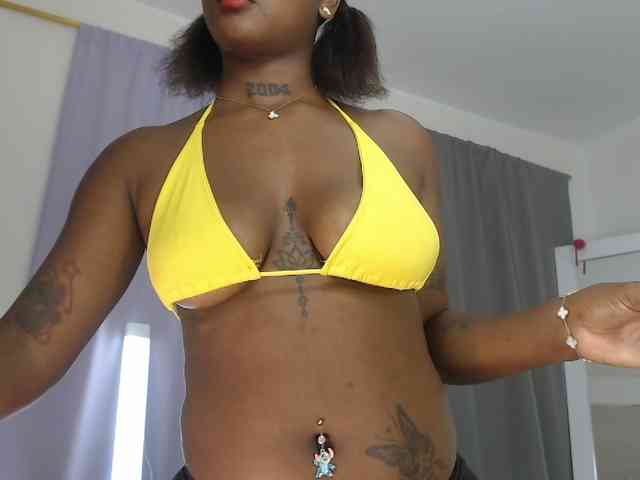 AshlieGreen webcam