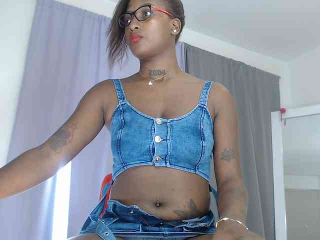 AshlieGreen webcam