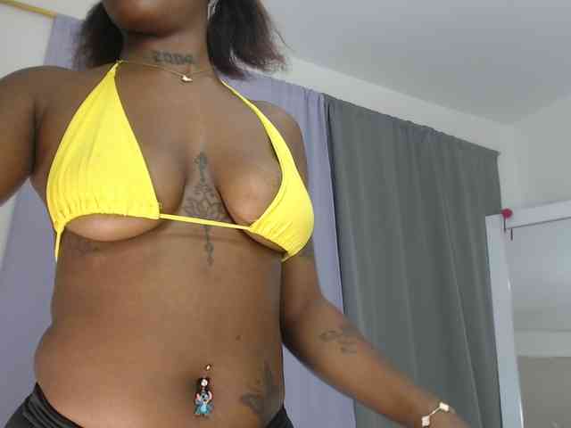 AshlieGreen webcam