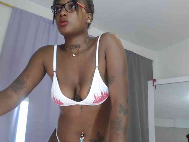 AshlieGreen webcam