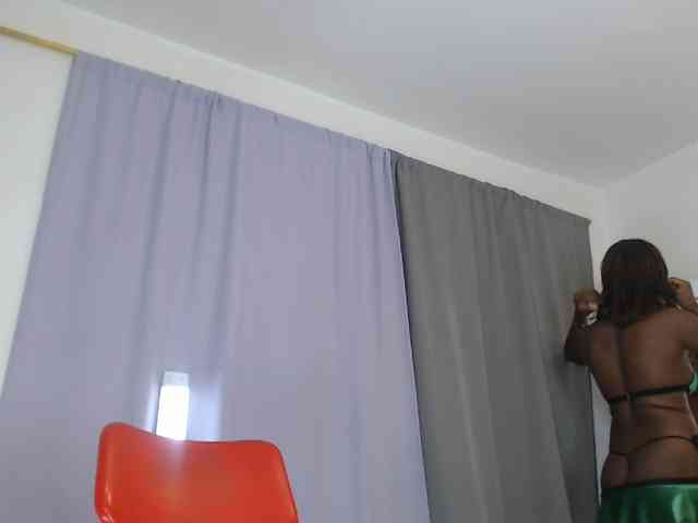 AshlieGreen webcam