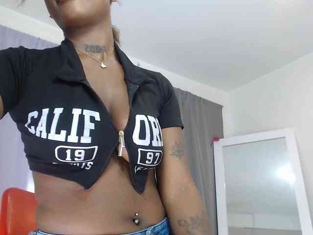 AshlieGreen webcam