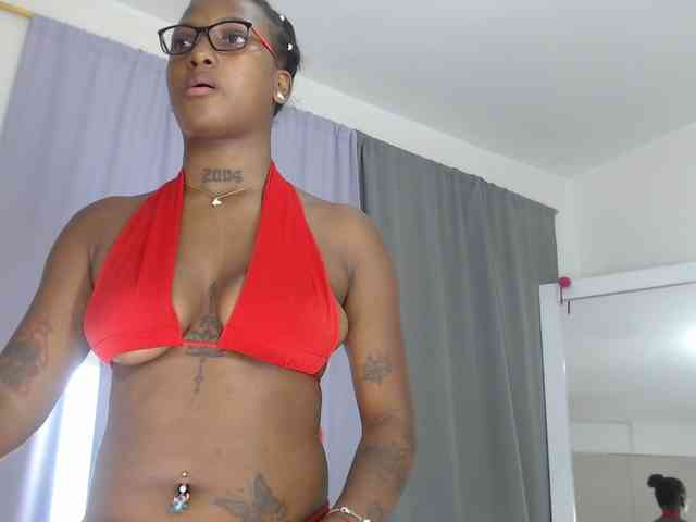 AshlieGreen webcam