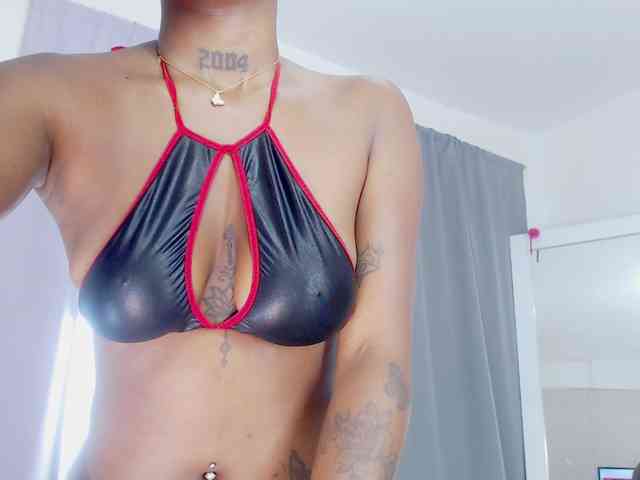 AshlieGreen webcam